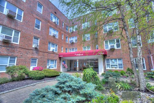 4-g-75 S Middle Neck Rd, Great Neck, NY, 11021-3438 | Card Image