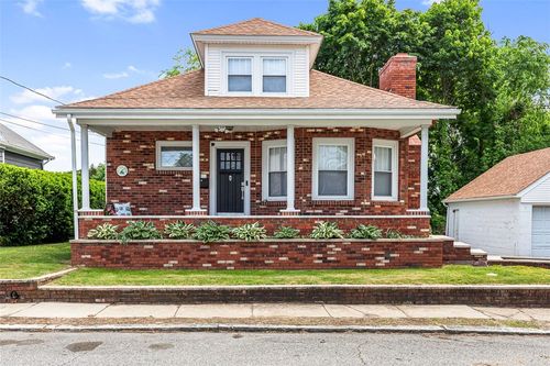 70 Tucker Ave, Cranston, RI, 02905-3315 | Card Image