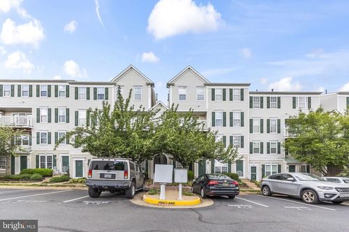 301-45490 Whistling Ter, STERLING, VA, 20166-6829 | Card Image