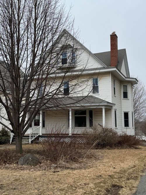 29 Church St, Presque Isle, ME, 04769-2455 | Card Image