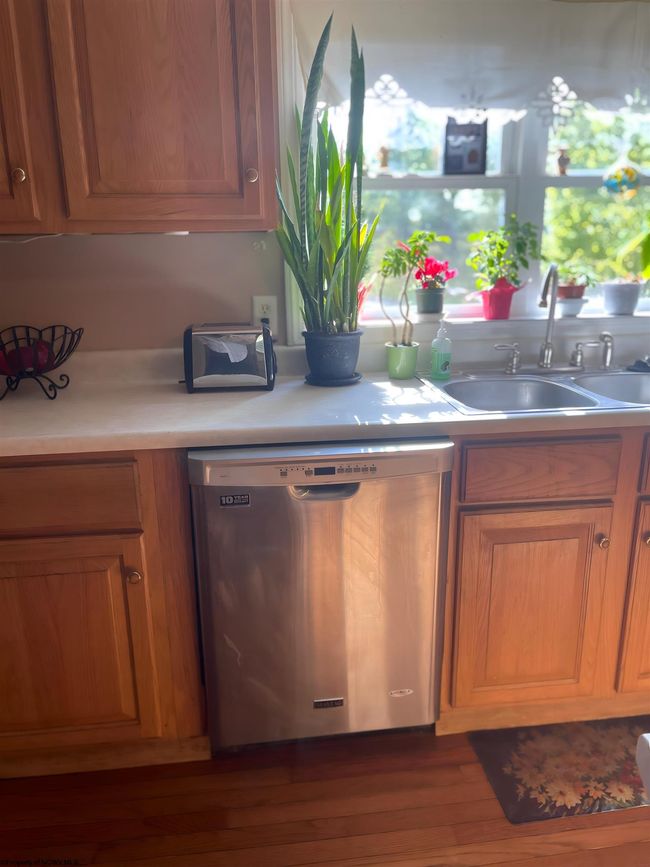 490 Deer Creek Ln, House other with 3 bedrooms, 3 bathrooms and 3 parking in Buckhannon WV | Image 14