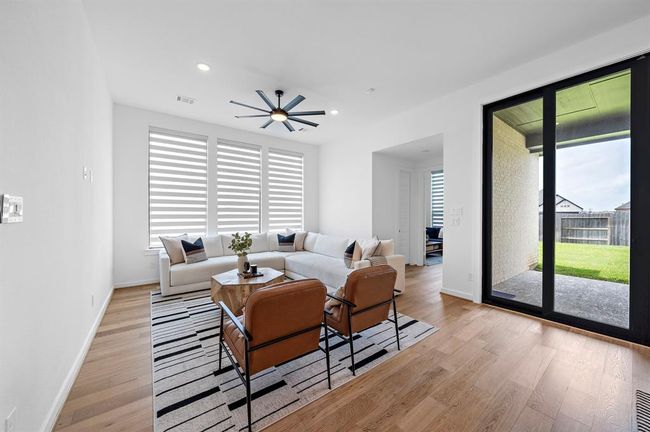 Family Room | Image 6