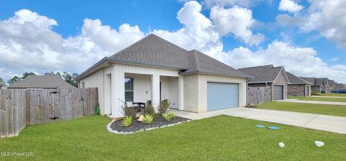 16918 Alcorn Ave, Gulfport, MS, 39503-1001 | Card Image