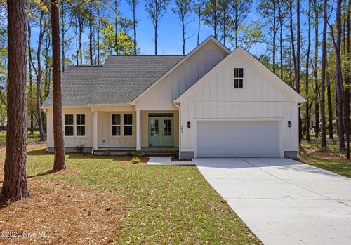 665 Cypress Ct, Bolivia, NC, 28422-8262 | Card Image