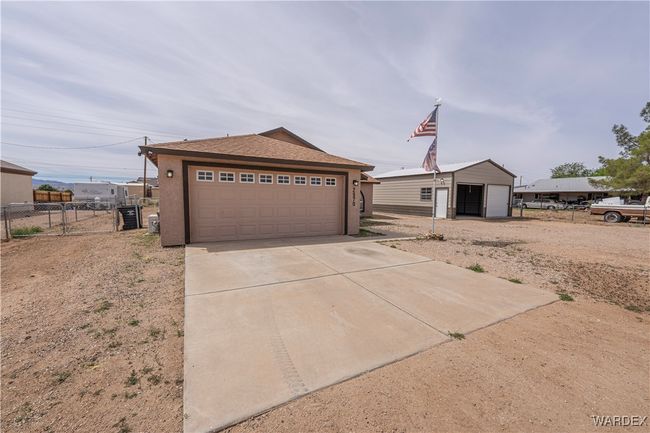 Front of Structure | Image 32