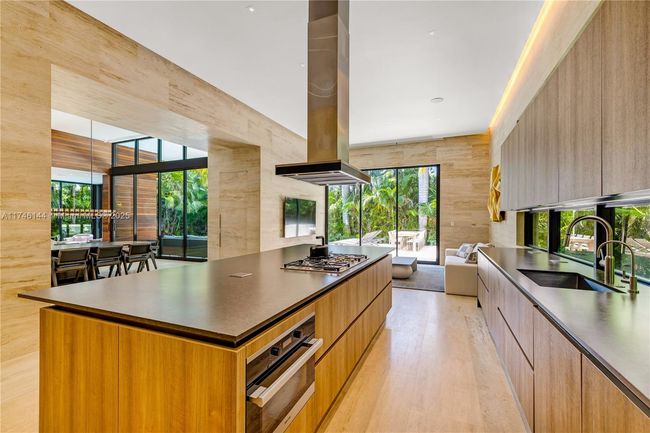 250 Ocean Blvd, House other with 8 bedrooms, 10 bathrooms and null parking in Golden Beach FL | Image 37
