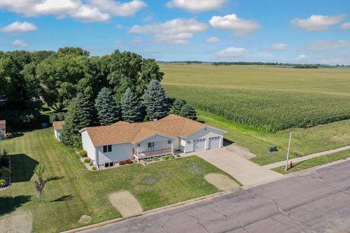 1315 Adams Ave, Fairmont, MN, 56031-4452 | Card Image