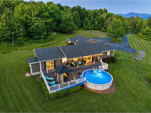 4 Sleepy Hollow Rd, Essex, VT, 05452-2722 | Card Image