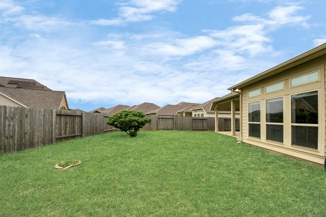 13208 Sage Meadow Ln, House other with 3 bedrooms, 2 bathrooms and 2 parking in Pearland TX | Image 36
