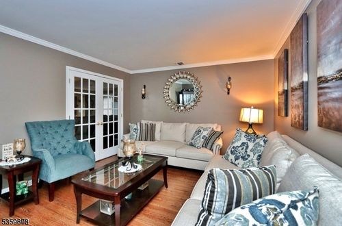 8 Winfield Ct, Fairfield, NJ, 07004-1204 | Card Image