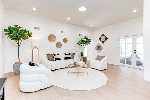 26 Seton Rd, Irvine, CA, 92612-2132 | Card Image