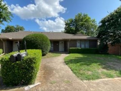 7640 Dentcrest Dr, Dallas, TX, 75254-8026 | Card Image