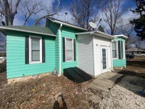633 4th St, Carrollton, IL, 62016-1507 | Card Image