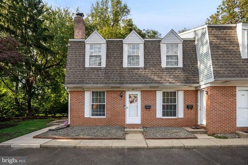 101-303 Dawson St, Moorestown, NJ, 08057-2401 | Card Image