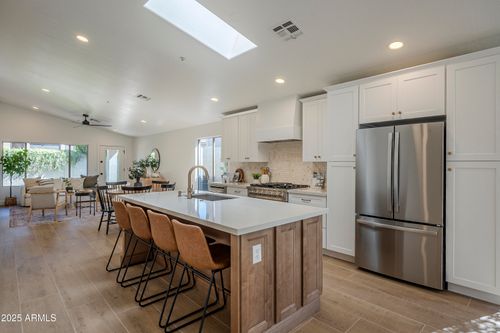 10226 E Pine Valley Rd, Scottsdale, AZ, 85255-8913 | Card Image