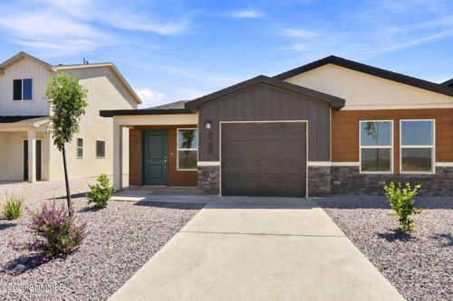 5589 Sierra Verde Pl, Las Cruces, NM, 88012-8121 | Card Image