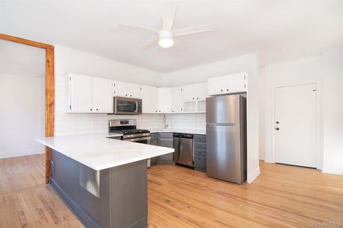 2-16 Storm St, Tarrytown, NY, 10591-3333 | Card Image