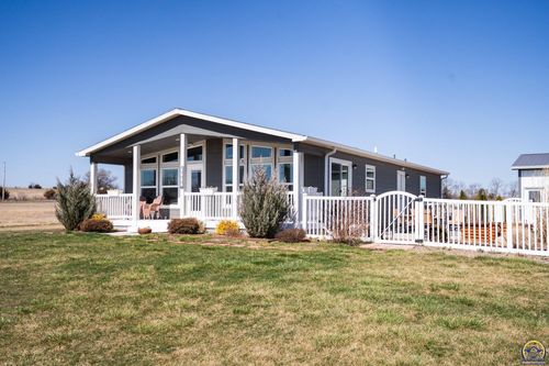 1558 N 450th Rd, Baldwin City, KS, 66006-7240 | Card Image