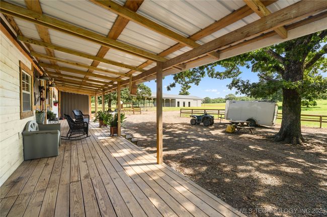 Large covered front porch | Image 20