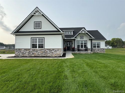 12427 Janes Lndg, South Lyon, MI, 48178-2801 | Card Image