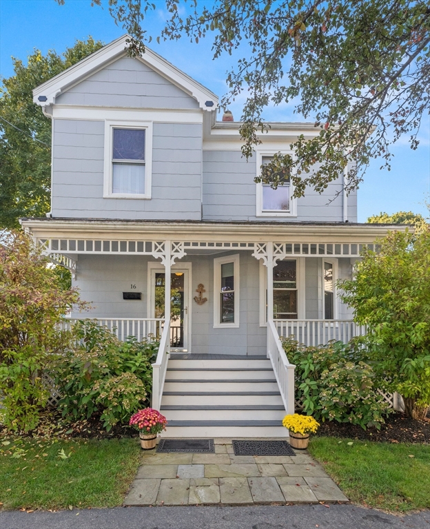 Walnut Ave, Beverly, MA 01915