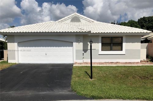 15025 Brighton Ln, Davie, FL, 33331-3252 | Card Image