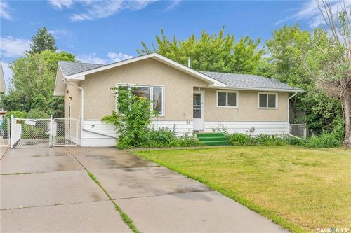 54 Mackie Cres, Saskatoon, SK, S7L3V3 | Card Image