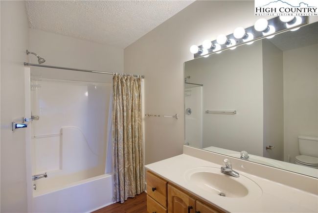Primary bath | Image 21