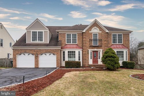 2067 Woodford Rd, Vienna, VA, 22182-5029 | Card Image