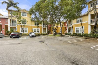 2009 Shoma Drive, Condo with 3 bedrooms, 2 bathrooms and null parking in Royal Palm Beach FL | Image 1