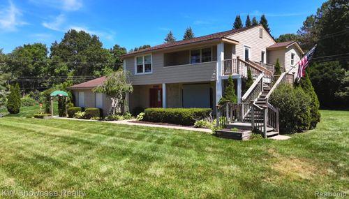1706 Milford Hts, Milford, MI, 48381-2776 | Card Image