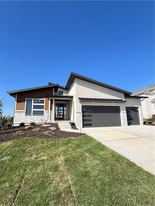 17628 High Street, Overland Park, KS, 66085 | Card Image