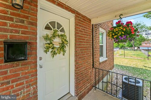 615 Jansen Ave, ESSINGTON, PA, 19029-1109 | Card Image