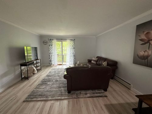 3-60 Brookside Dr, Brattleboro, VT, 05301-4282 | Card Image
