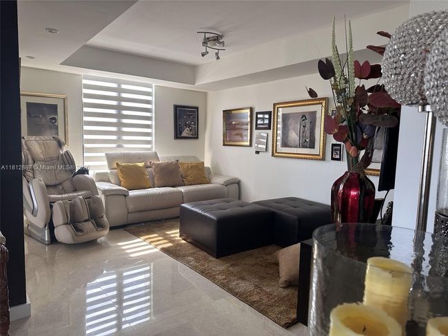 APT-1101 - 1000 Quayside Ter, Condo with 3 bedrooms, 3 bathrooms and null parking in Miami FL | Image 5