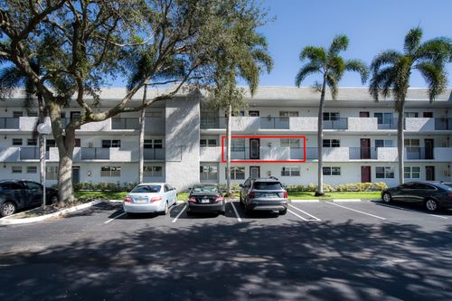 c211-8305 Nw 61st St, TAMARAC, FL, 33321-4284 | Card Image