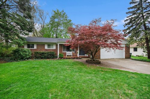 1760 Willowood Rd, Rochester Hills, MI, 48307-4351 | Card Image