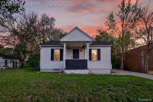 2145 Walton Blvd, Auburn Hills, MI, 48326-1951 | Card Image