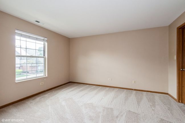 APT-5 - 1752 Eastwood Ct, Condo with 2 bedrooms, 1 bathrooms and 2 parking in Schaumburg IL | Image 7