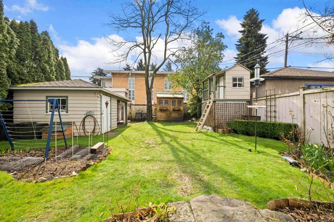 3114 Graveley St, House other with 4 bedrooms, 2 bathrooms and 1 parking in Vancouver BC | Image 32