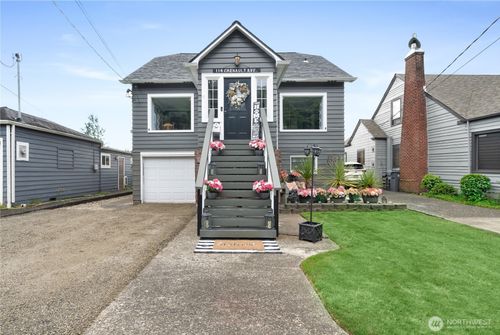 114 Chenault Ave, Hoquiam, WA, 98550-1707 | Card Image