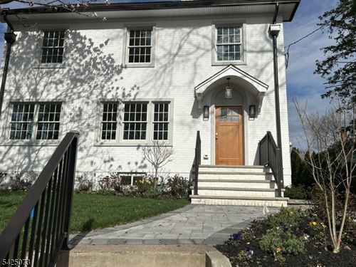 358 Orient Way, Rutherford, NJ, 07070-2823 | Card Image