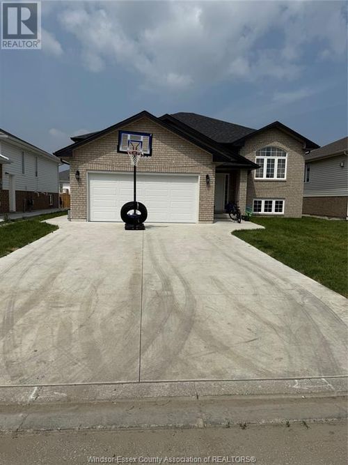 394 Magnolia Lane, Belle River, ON, N0R1A0 | Card Image
