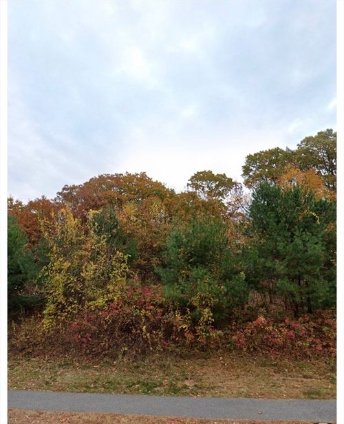 119 Independence Ln, Ashland, MA, 01721-3025 | Card Image