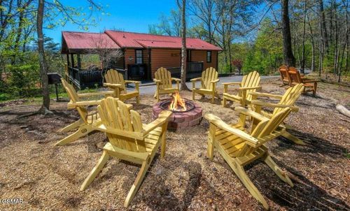 623 Iron Mountain Rd, Pigeon Forge, TN, 37863-3010 | Card Image