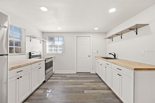 b-3817 W Bay To Bay Blvd, TAMPA, FL, 33629-6825 | Card Image