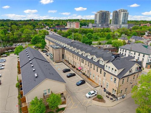 111-25 Concession St, Cambridge, ON, N1R2G6 | Card Image