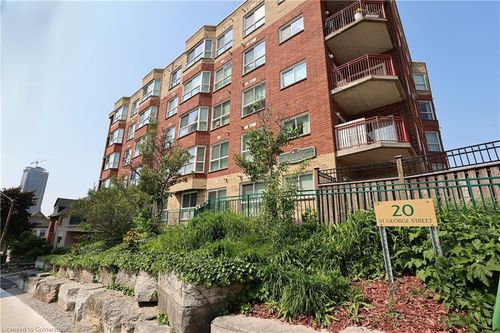 211-20 St George St, Kitchener, ON, N2G2S7 | Card Image