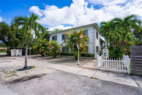 6-666 Ne 80th St, Miami, FL, 33138-4633 | Card Image