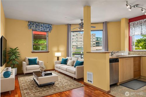 apt-314-668 S Lane St, Seattle, WA, 98104-2977 | Card Image